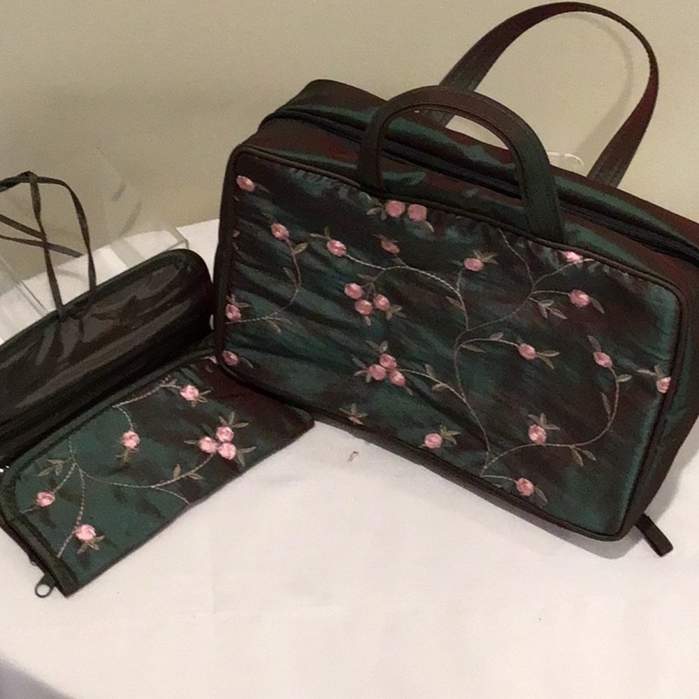 Modella Green and Pink Floral Cosmetic Bag Set lot of 2 used great cond.
